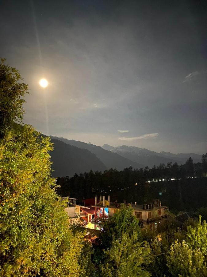 Attic Monkey Cafe & Rooms Manali  Luaran gambar