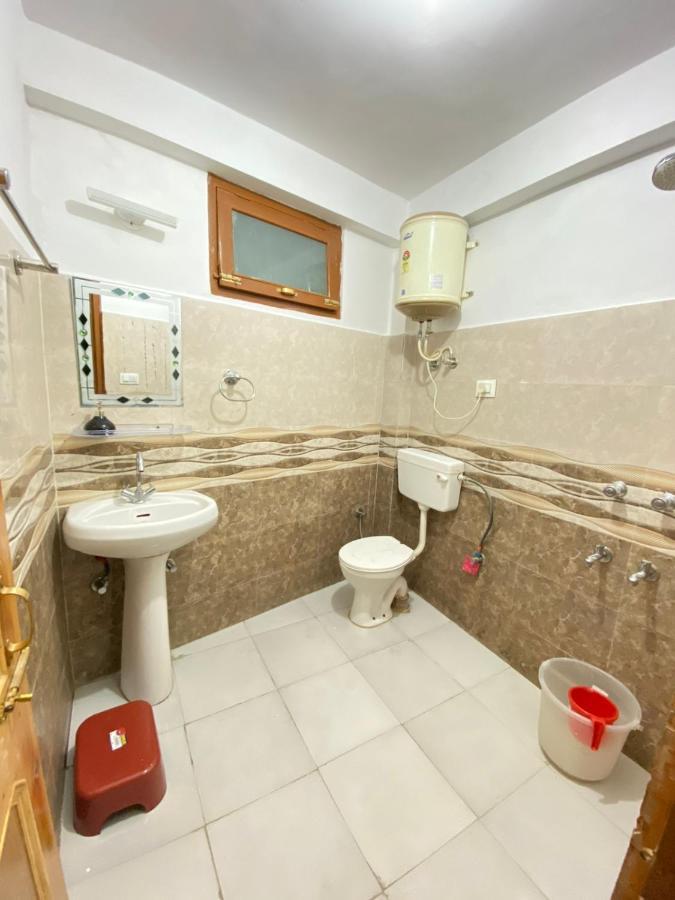 Attic Monkey Cafe & Rooms Manali  Luaran gambar