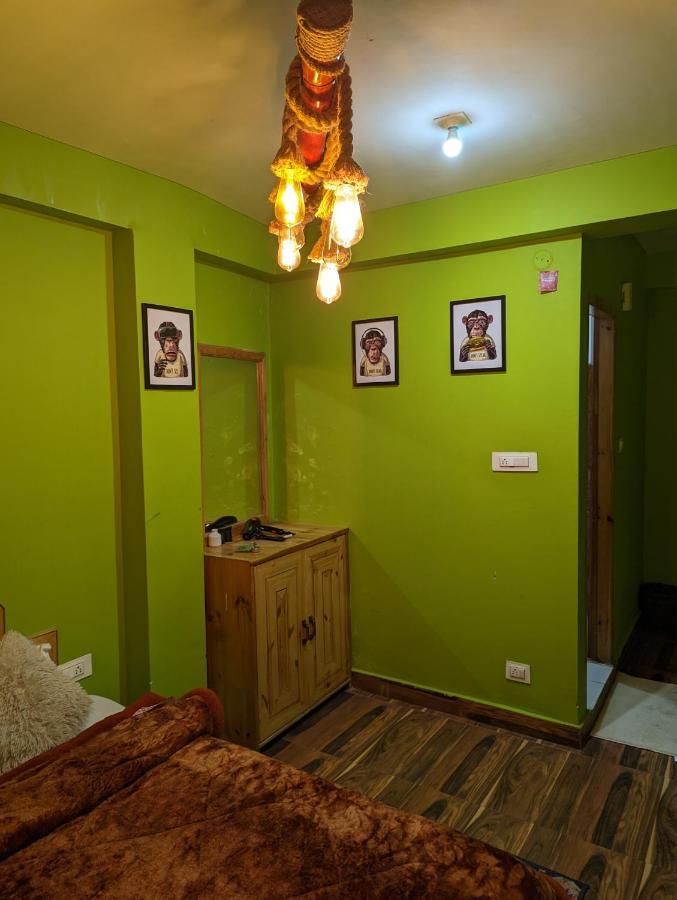 Attic Monkey Cafe & Rooms Manali  Luaran gambar