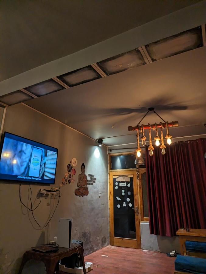 Attic Monkey Cafe & Rooms Manali  Luaran gambar