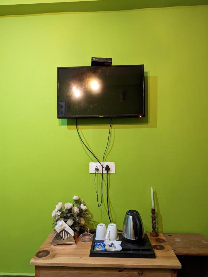 Attic Monkey Cafe & Rooms Manali  Luaran gambar